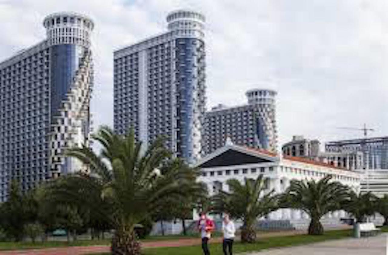 Aparthotel In Orbi Sea Towers Batum Dış mekan fotoğraf